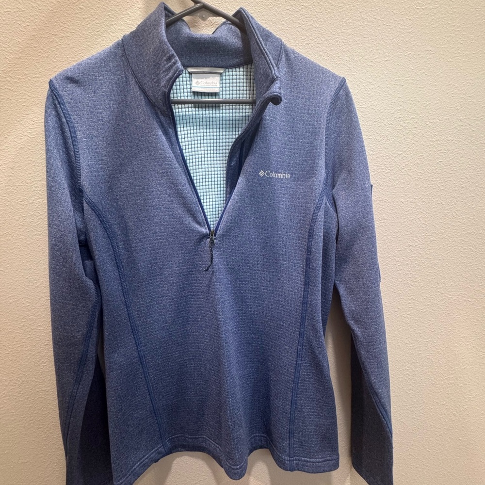 Columbia Navy and Light Blue Checkered Pullover